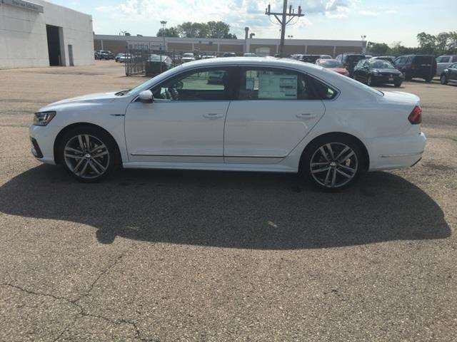2017 Volkswagen Passat 1.8T R-Line 4dr Sedan